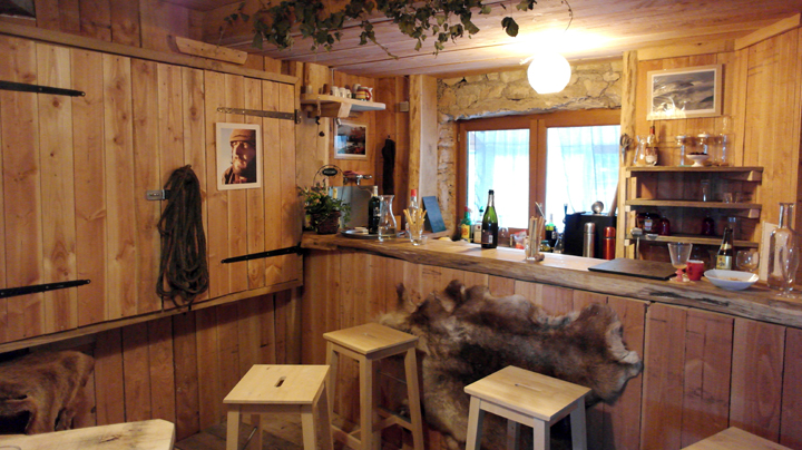 Bar, Camp Nicolas Vanier